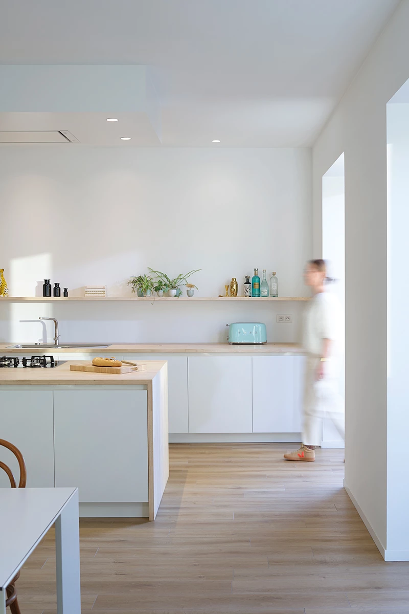 PARQUETS Y REVESTIMIENTOS VINÍLICOS SPC